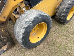 MINICARGADOR CATERPILLAR 246D