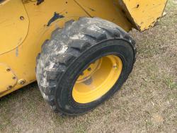 MINICARGADOR CATERPILLAR 246D