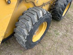 MINICARGADOR CATERPILLAR 246D