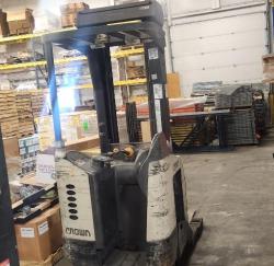 MONTACARGA CROWN RR5200