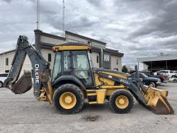 RETROEXCAVADORA JOHN DEERE 310SJ