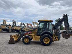 RETROEXCAVADORA JOHN DEERE 410J