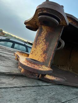 CUCHARON CATERPILLAR