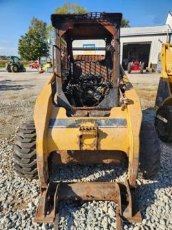 MINICARGADOR CATERPILLAR 252B