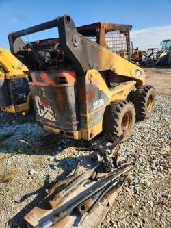 MINICARGADOR CATERPILLAR 252B