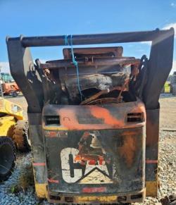 MINICARGADOR CATERPILLAR 252B