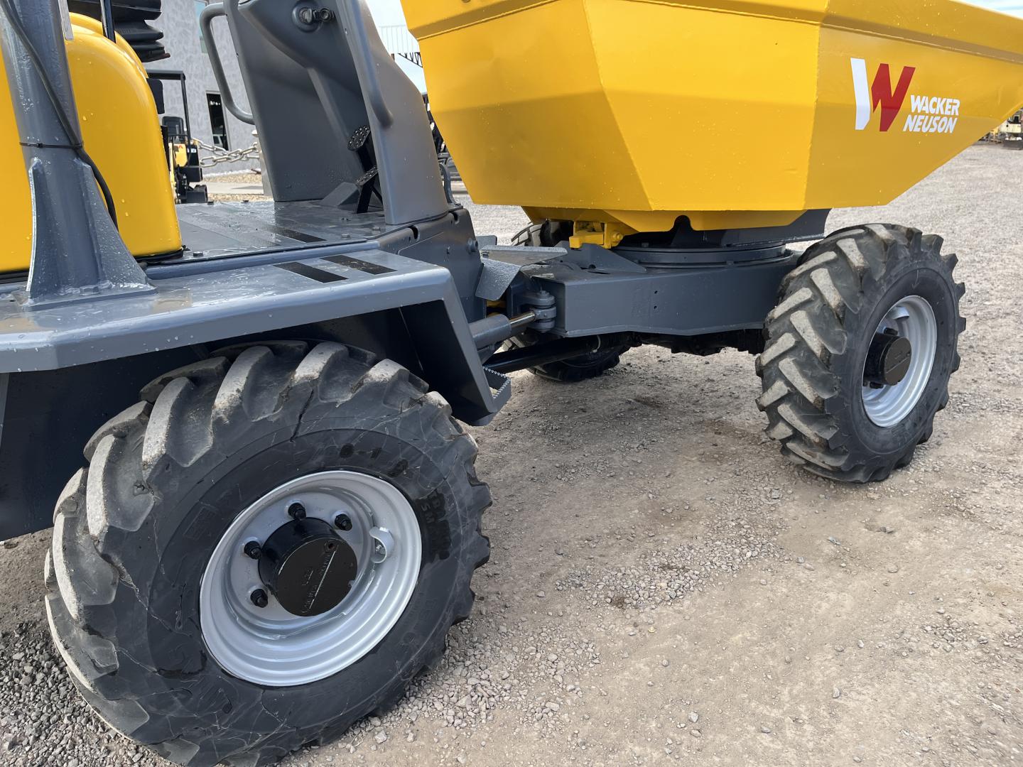 imagenes/INVOICE/2025/18541/Carretilla_para_cemento_Wacker_Neuson_3001_26.JPG