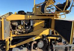 PAVIMENTADORA CATERPILLAR AP-655C