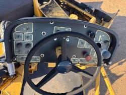 PAVIMENTADORA CATERPILLAR AP-655C