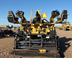 PAVIMENTADORA CATERPILLAR AP-655C