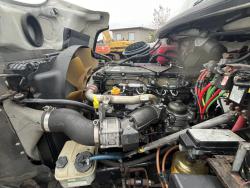 CAMION FREIGHTLINER 114SD CON GRUA PALFINGER PK 33002-EH