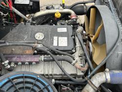 CAMION FREIGHTLINER 114SD CON GRUA PALFINGER PK 33002-EH