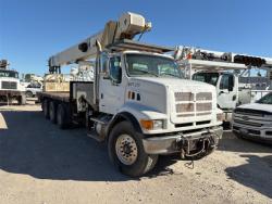 CAMION STERLING LT501 CON GRUA NATIONAL CRANE 1400H