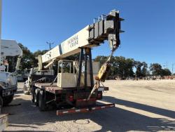 CAMION STERLING LT501 CON GRUA NATIONAL CRANE 1400H