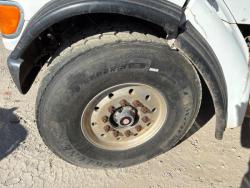 CAMION STERLING LT501 CON GRUA NATIONAL CRANE 1400H