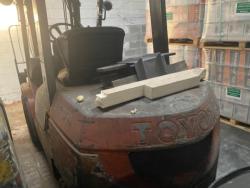 MONTACARGA TOYOTA 7FDU30