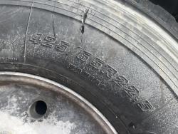 CAMION REVOLVEDOR DE CEMENTO PETERBILT 567