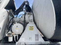 CAMION REVOLVEDOR DE CEMENTO PETERBILT 567