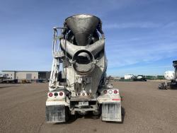 CAMION REVOLVEDOR DE CEMENTO PETERBILT 567