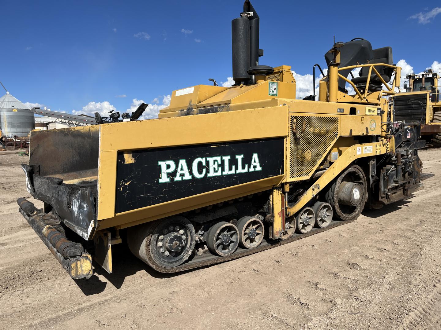 imagenes/INVOICE/2025/18574/Pavimentadora_Caterpillar_AP-1055D_1.JPG