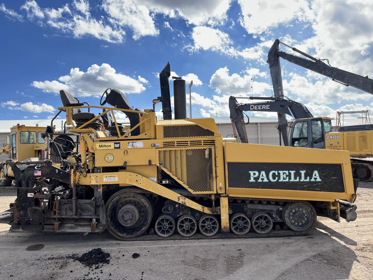 imagenes/INVOICE/2025/18574/Pavimentadora_Caterpillar_AP-1055D_10.JPG