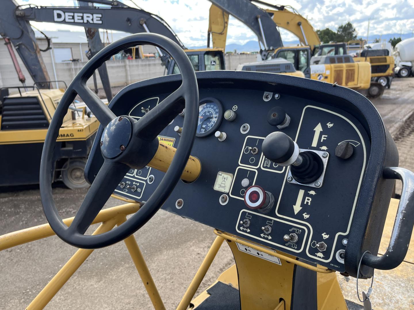 imagenes/INVOICE/2025/18574/Pavimentadora_Caterpillar_AP-1055D_23.JPG