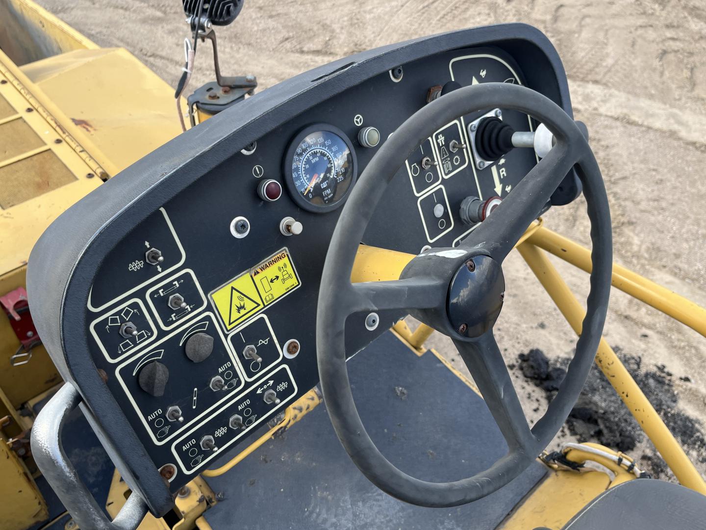 imagenes/INVOICE/2025/18574/Pavimentadora_Caterpillar_AP-1055D_26.JPG