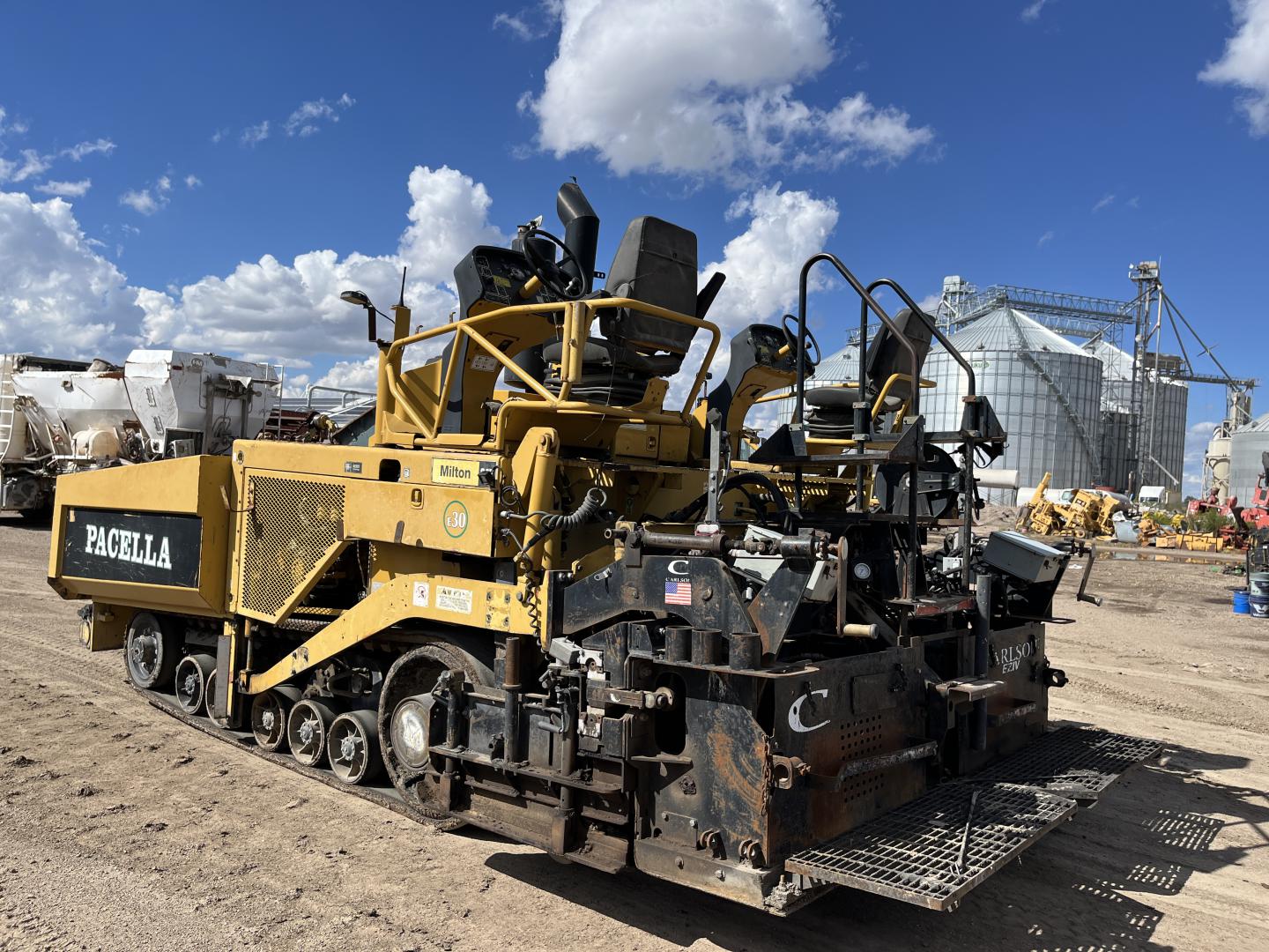 imagenes/INVOICE/2025/18574/Pavimentadora_Caterpillar_AP-1055D_3.JPG