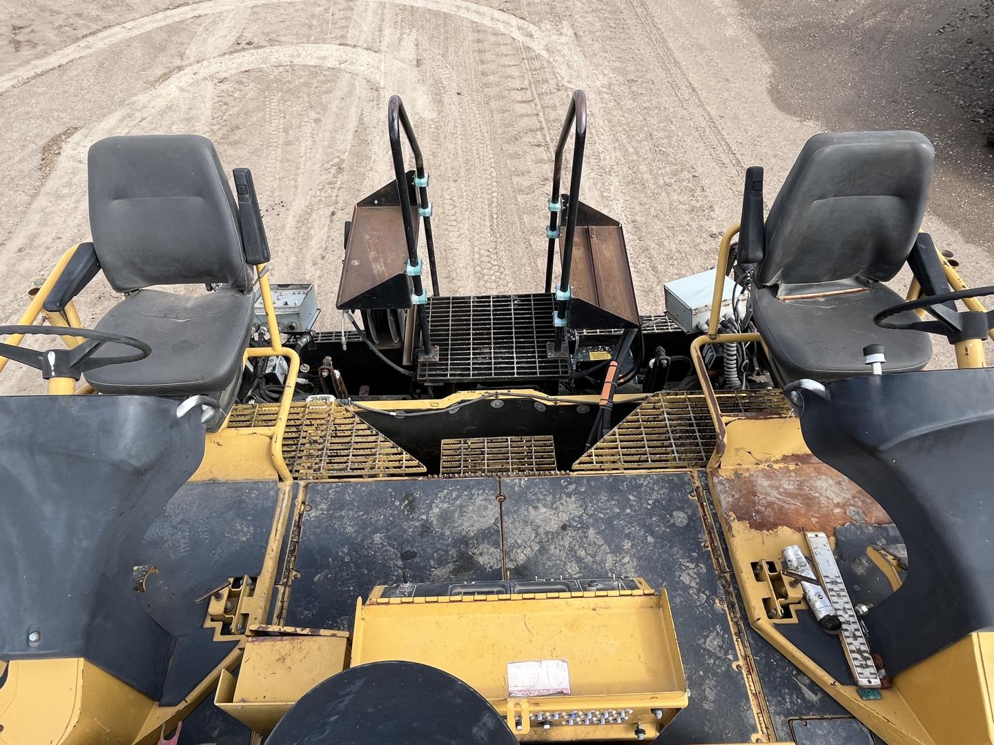 imagenes/INVOICE/2025/18574/Pavimentadora_Caterpillar_AP-1055D_36.JPG