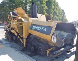 PAVIMENTADORA CATERPILLAR AP-1055D