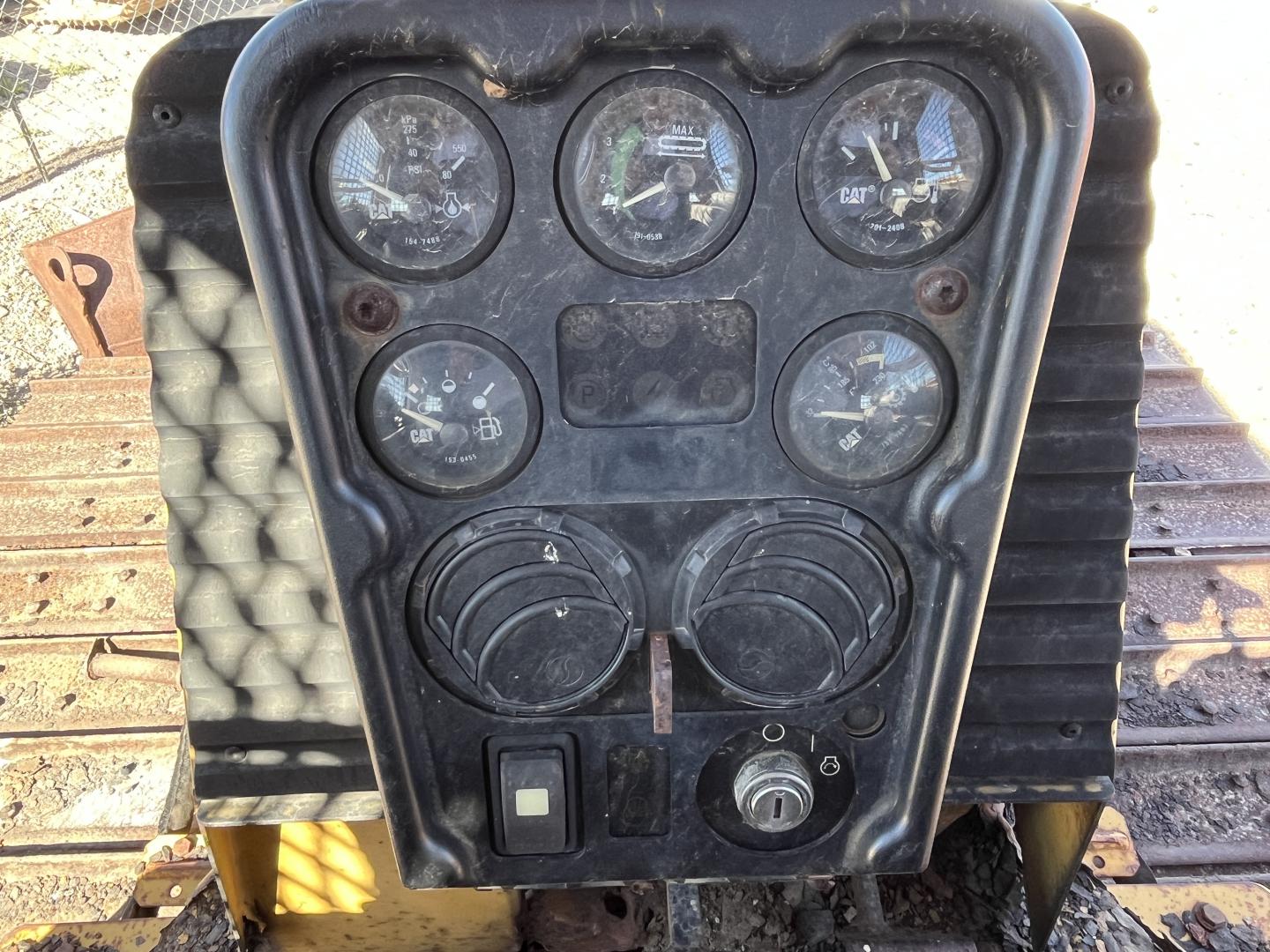 imagenes/INVOICE/2025/18578/TOPADOR_FRONTAL_CATERPILLAR_D5G_14.JPG
