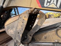 EXCAVADORA CATERPILLAR 320E