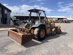 CASE 570LXT