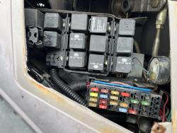 CARGADOR CON ESCREPA CASE 570MXT