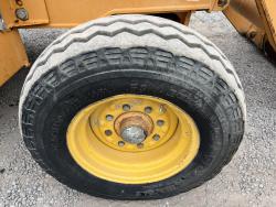 CARGADOR CON ESCREPA CASE 570MXT