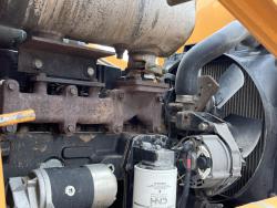 CARGADOR CON ESCREPA CASE 570MXT