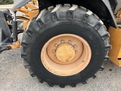 CARGADOR CON ESCREPA CASE 570MXT