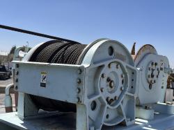 GRUA SOBRE ORUGAS MANTIS 8012