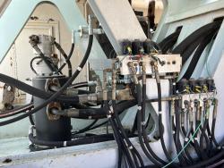 GRUA SOBRE ORUGAS MANTIS 8012