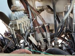 GRUA SOBRE ORUGAS MANTIS 8012