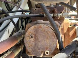 GRUA SOBRE ORUGAS MANTIS 8012