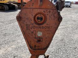 GRUA SOBRE ORUGAS MANTIS 8012