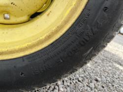 TRACTOR JOHN DEERE 4320