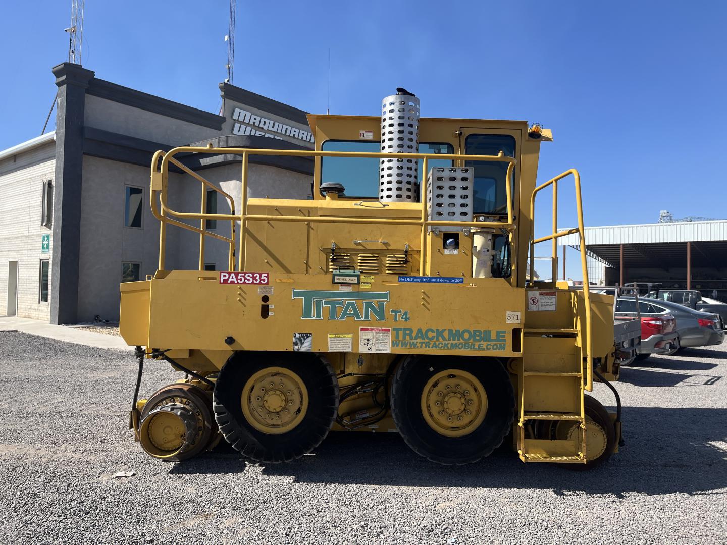 TRACKMOBILE TITAN T4 - Venta de Maquinaria Wiebe