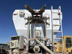 CAMION CON EQUIPO HOLCOMBE MIXERS  HM10H