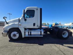 TRACTOCAMION FREIGHTLINER CASCADIA 125