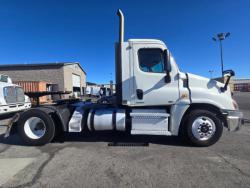 TRACTOCAMION FREIGHTLINER CASCADIA 125