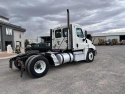 TRACTOCAMION FREIGHTLINER CASCADIA 125