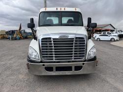 TRACTOCAMION FREIGHTLINER CASCADIA 125