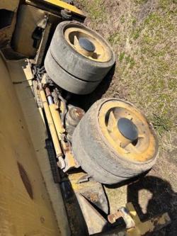 PAVIMENTADORA CATERPILLAR AP500E